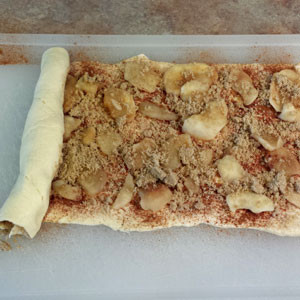 rolling apple-cinnamon crescent