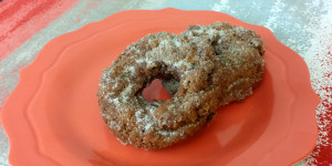 Homemade Apple-Cinnamon Donuts