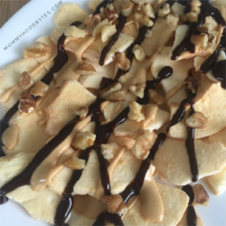Apple crisps with nuts & chocolate