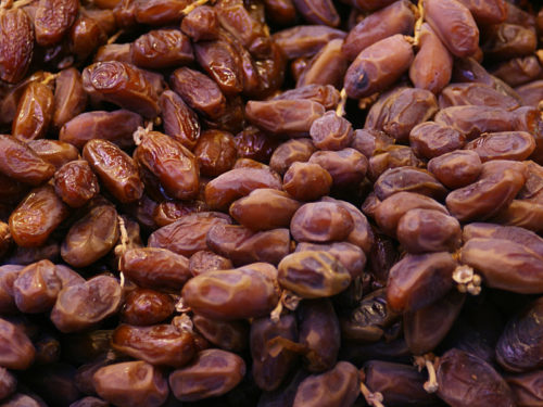 top 5 fall superfoods - dates